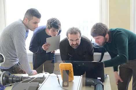 Universitätslehrgang Wasserkraft - Laborübungen im Zuge der Präsenszeiten des Fernstudiums an der TU Graz