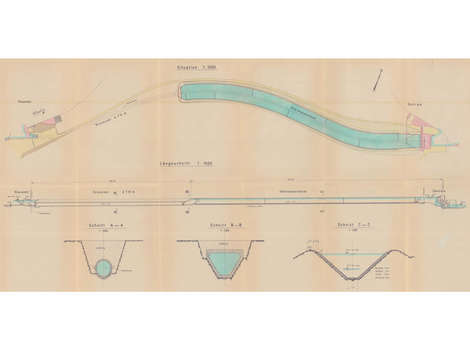 Laufwasserkraftwerk mit Stauwehr, Triebwasserweg und Kraftwerkshaus